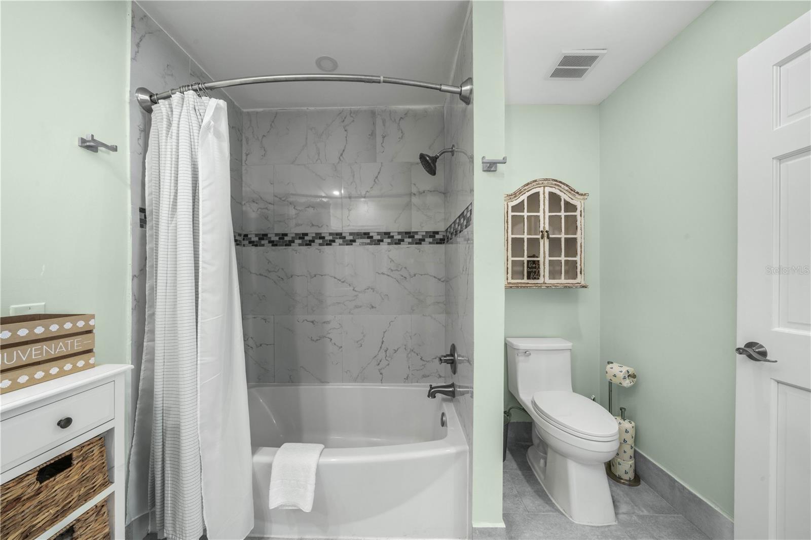 922 LAKE DR E, LAKE PLACID, FL, 33852