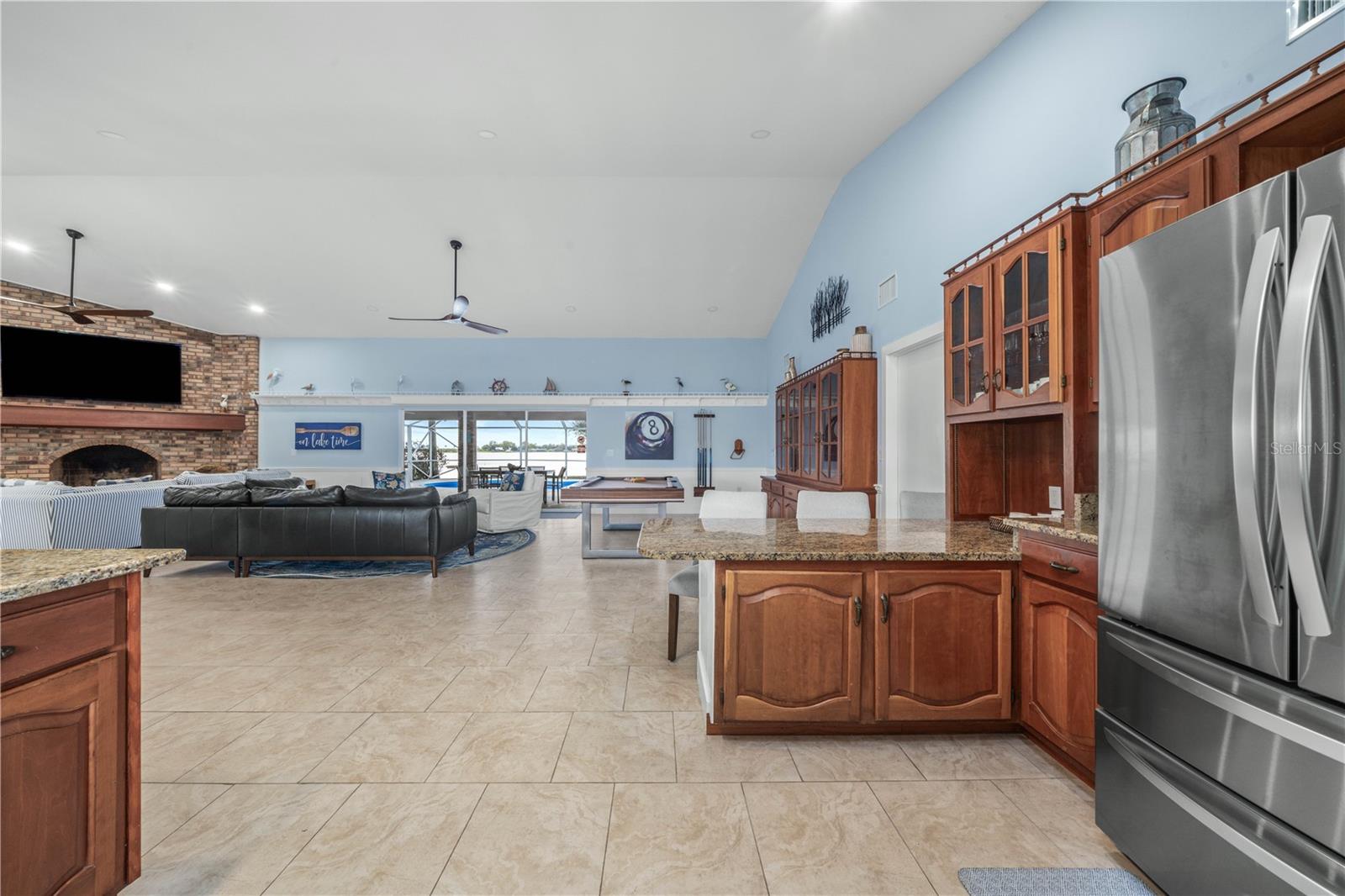 922 LAKE DR E, LAKE PLACID, FL, 33852