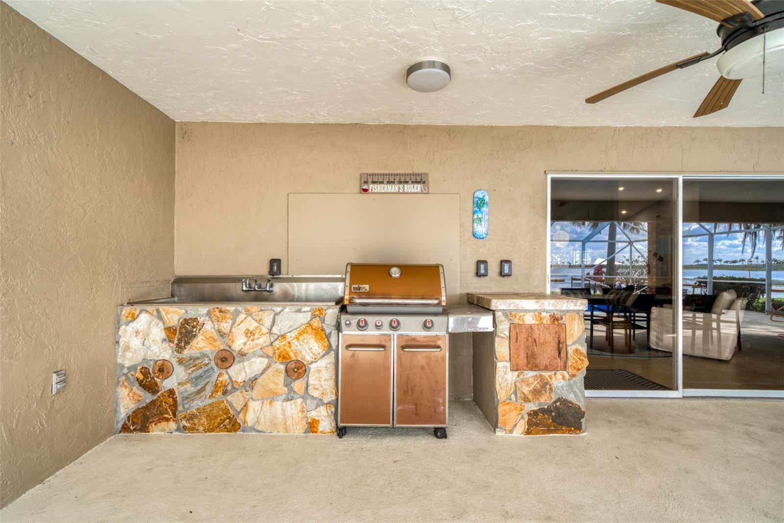 922 LAKE DR E, LAKE PLACID, FL, 33852