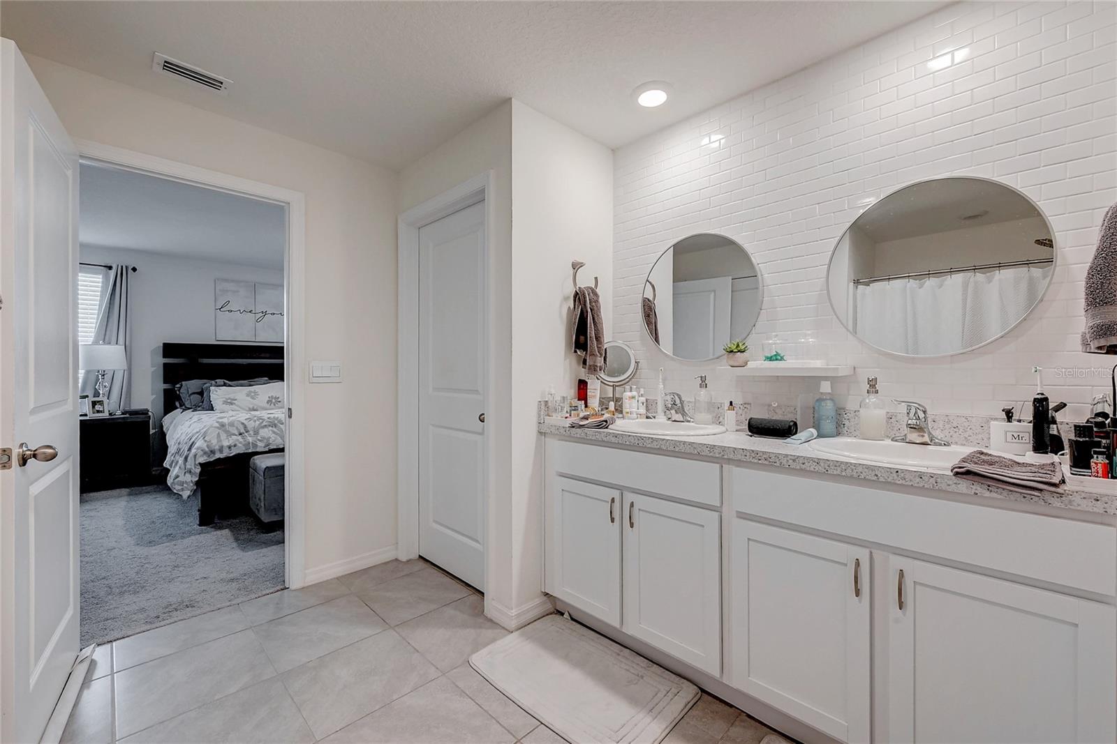 1236 7TH AVE NW, RUSKIN, FL, 33570