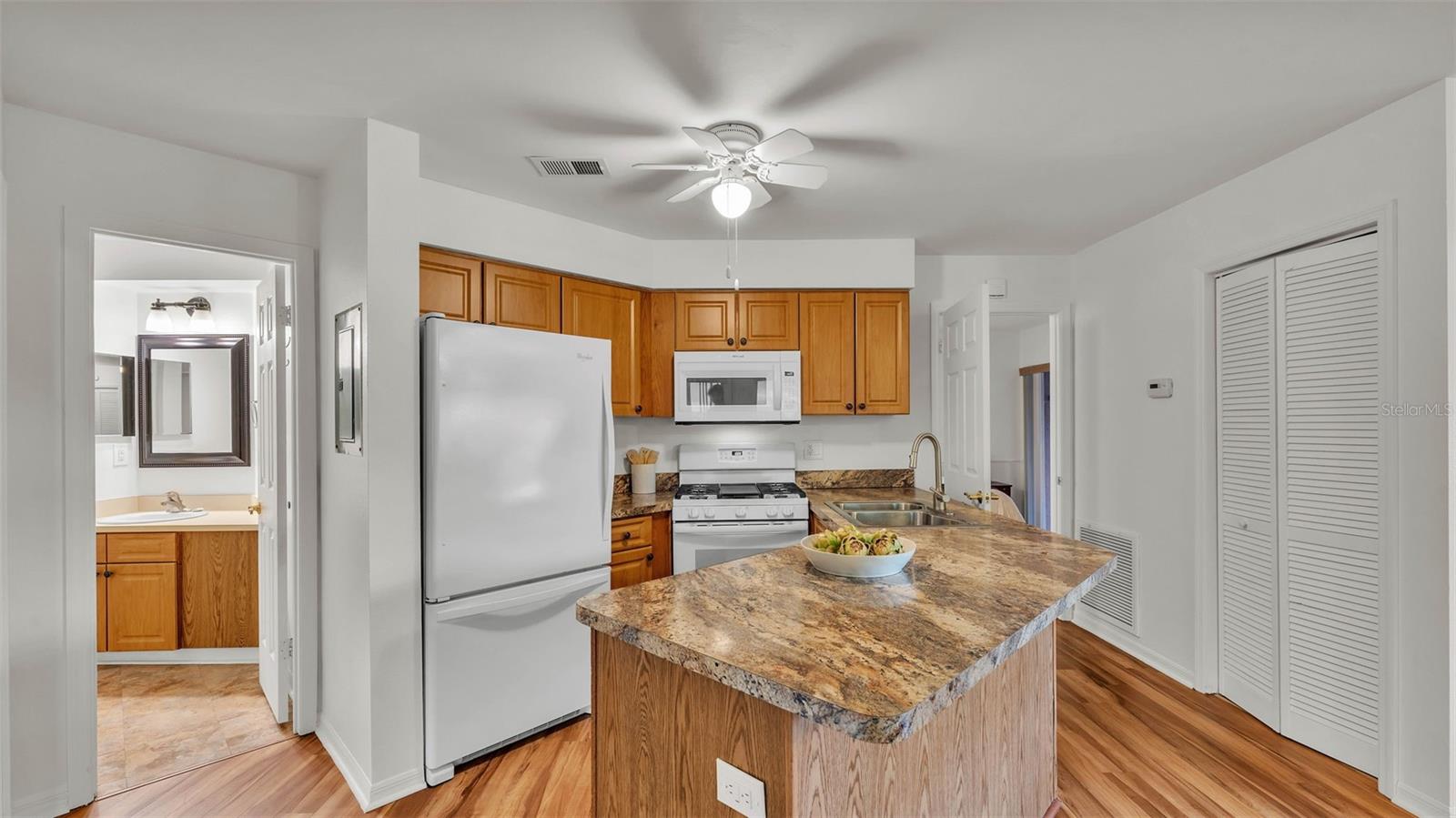 8303 WATERVIEW WAY #8303, WINTER HAVEN, FL, 33884