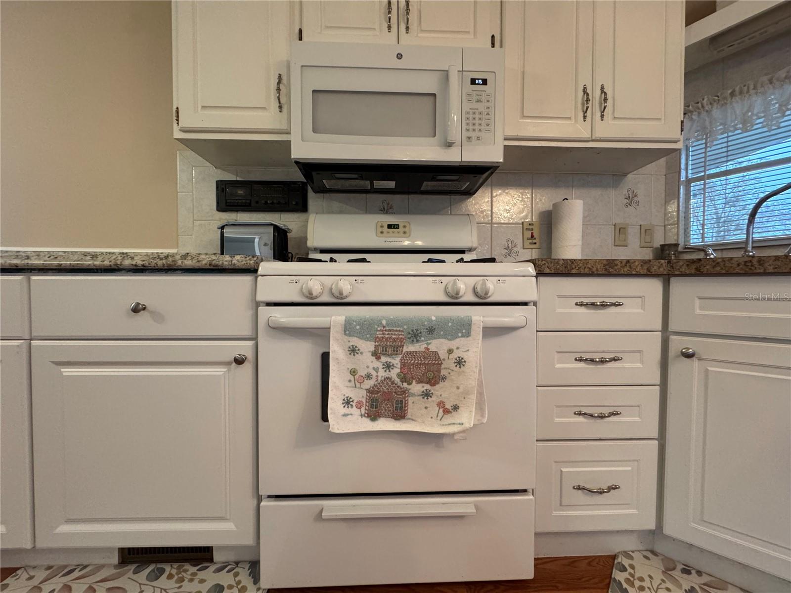 4927 BRITNI WAY, ZEPHYRHILLS, FL, 33541