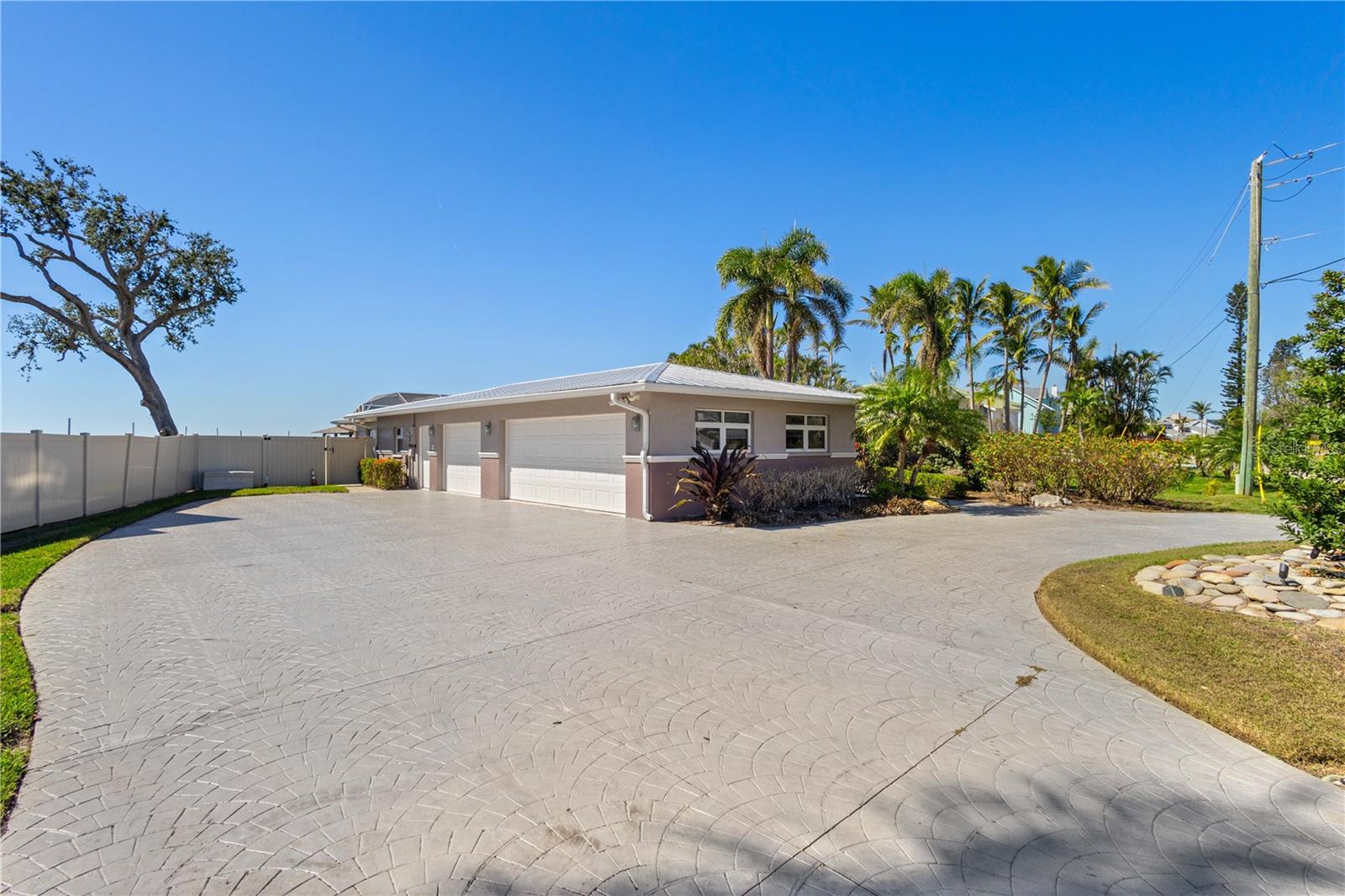 2604 PALMA SOLA BLVD, BRADENTON, FL, 34209