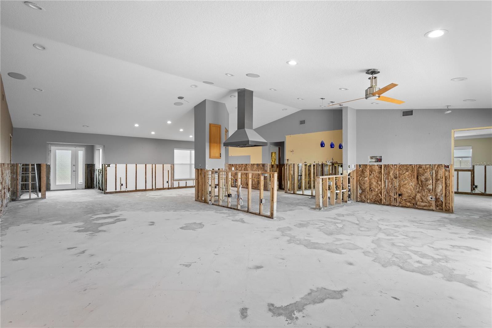 2604 PALMA SOLA BLVD, BRADENTON, FL, 34209