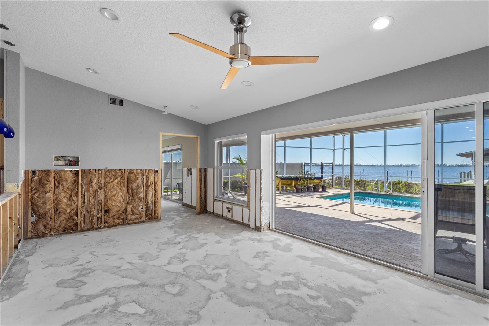 2604 PALMA SOLA BLVD, BRADENTON, FL, 34209