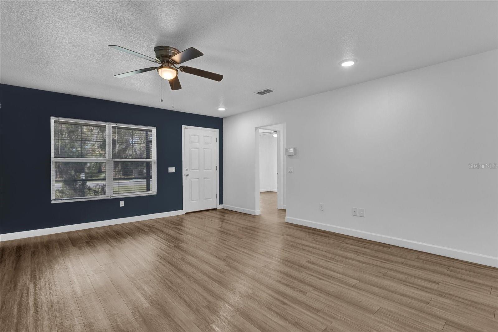 901 S HOLLY AVE, SANFORD, FL, 32771