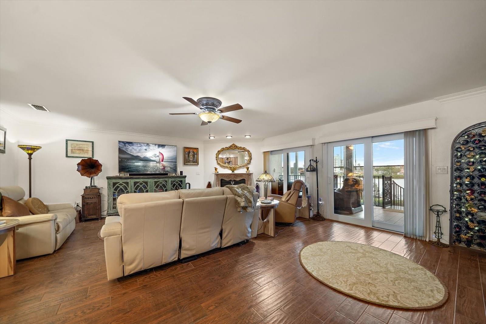 19941 GULF BLVD #105, INDIAN SHORES, FL, 33785
