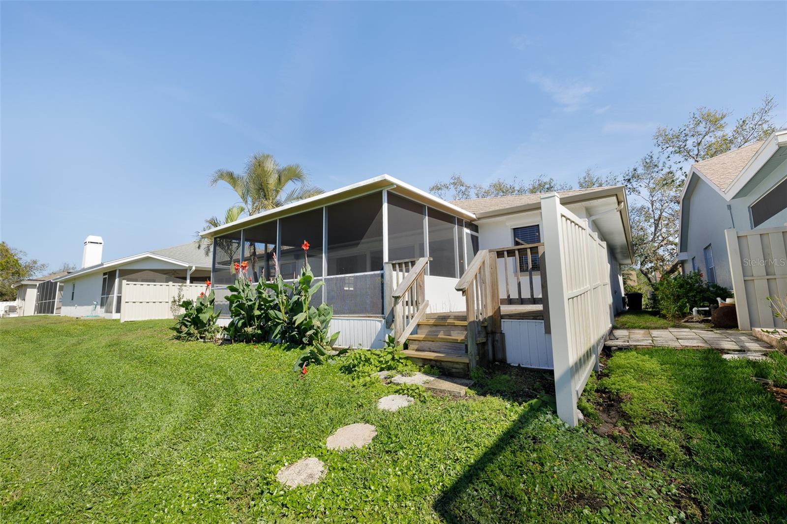 1175 SAN CARLOS AVE NE, ST PETERSBURG, FL, 33702