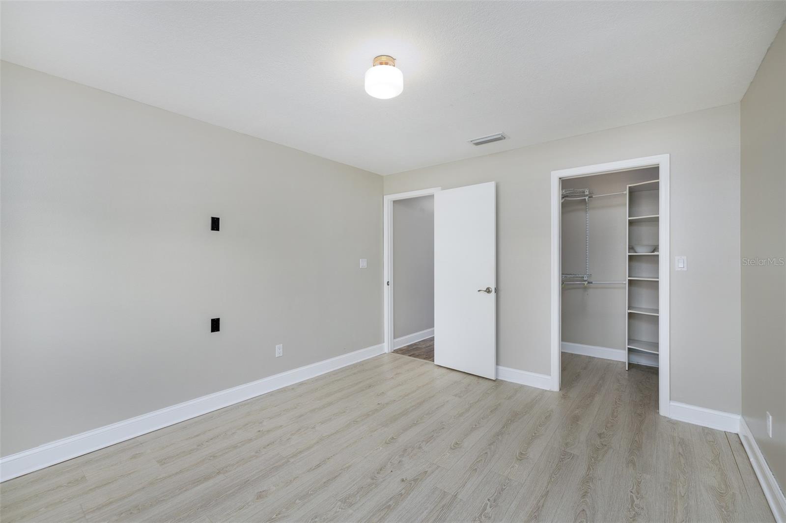 1175 SAN CARLOS AVE NE, ST PETERSBURG, FL, 33702