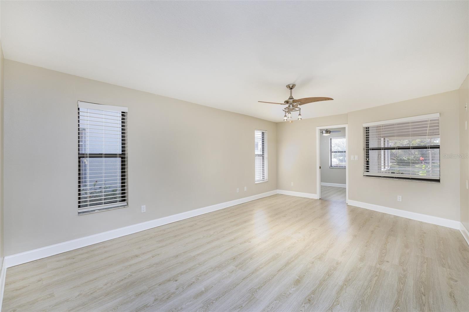 1175 SAN CARLOS AVE NE, ST PETERSBURG, FL, 33702