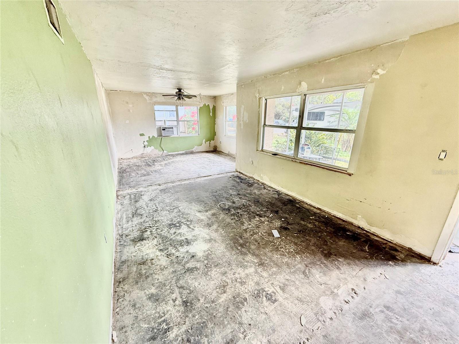 1501 54TH AVENUE DR W, BRADENTON, FL, 34207