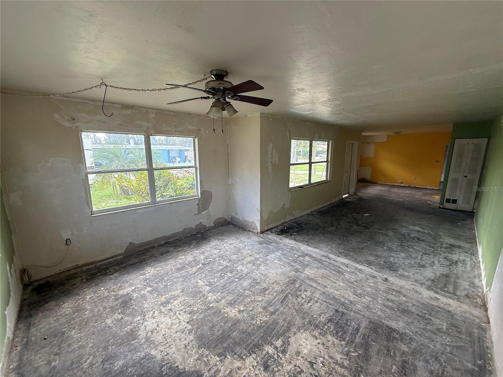 1501 54TH AVENUE DR W, BRADENTON, FL, 34207