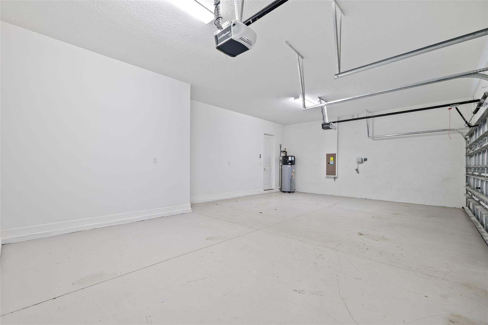 8161 LAGO MIST WAY, WESLEY CHAPEL, FL, 33545