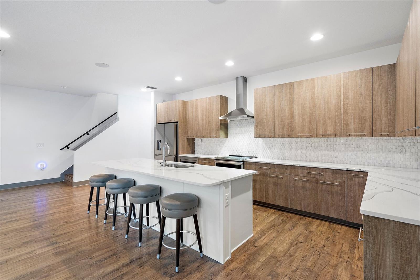 1110 25TH ST N, ST PETERSBURG, FL, 33713