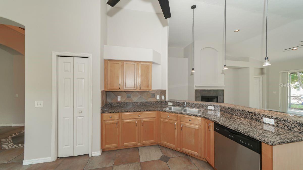 5453 NEW COVINGTON DR, SARASOTA, FL, 34233