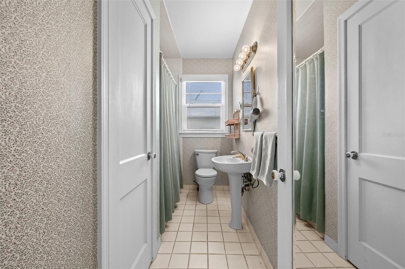 3810 W GRANADA ST, TAMPA, FL, 33629