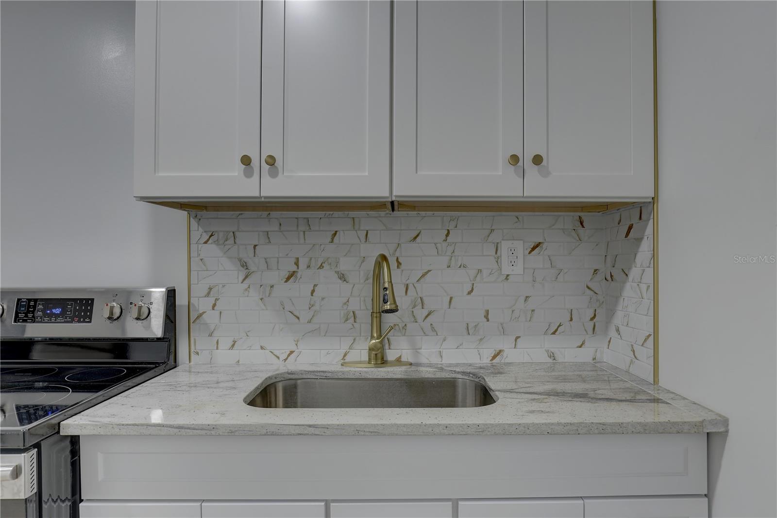 14060 MIRAMAR AVE, MADEIRA BEACH, FL, 33708