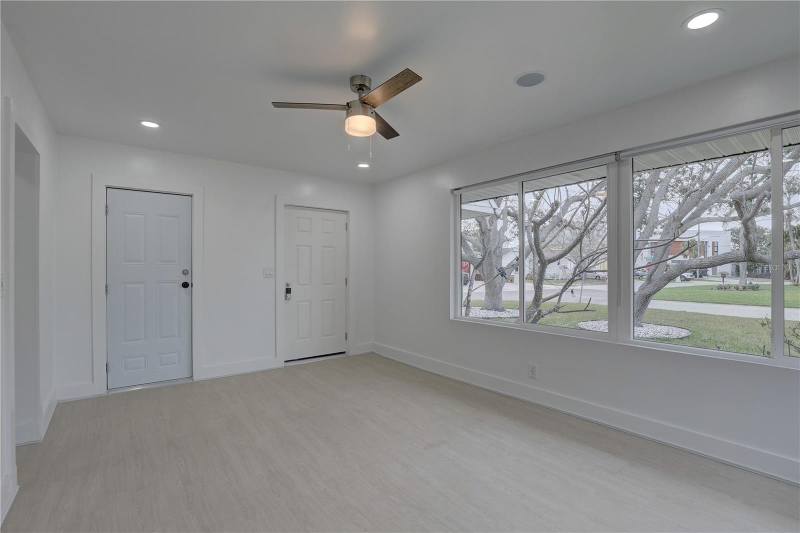 14060 MIRAMAR AVE, MADEIRA BEACH, FL, 33708