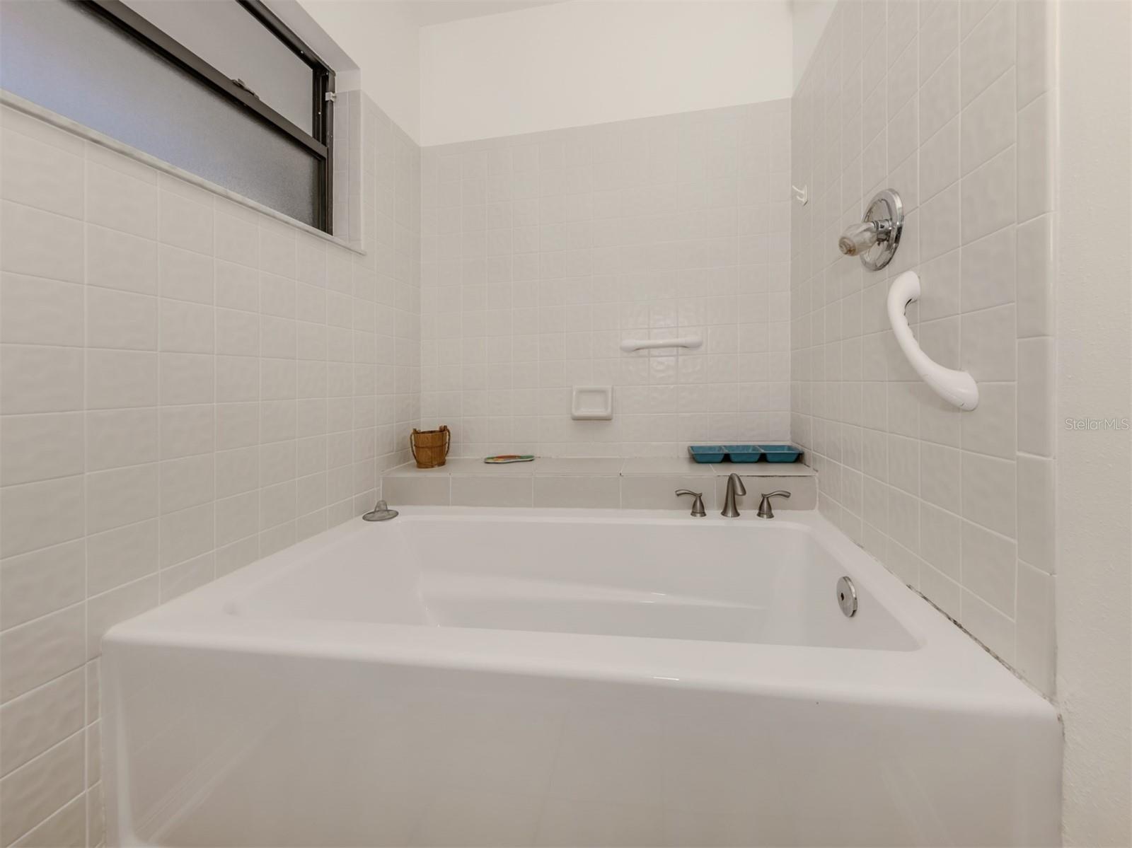 268 SOUTHAMPTON DR #309, VENICE, FL, 34293
