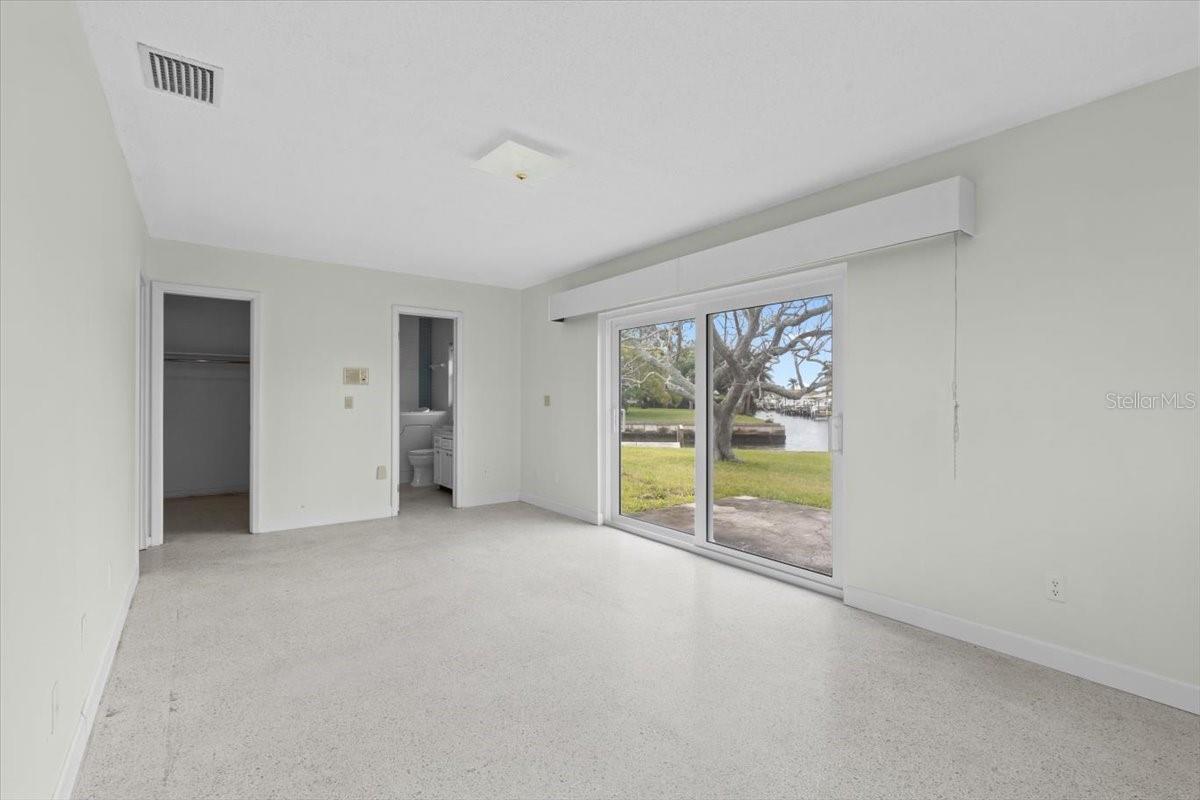 8468 FLAGSTONE DR, TAMPA, FL, 33615