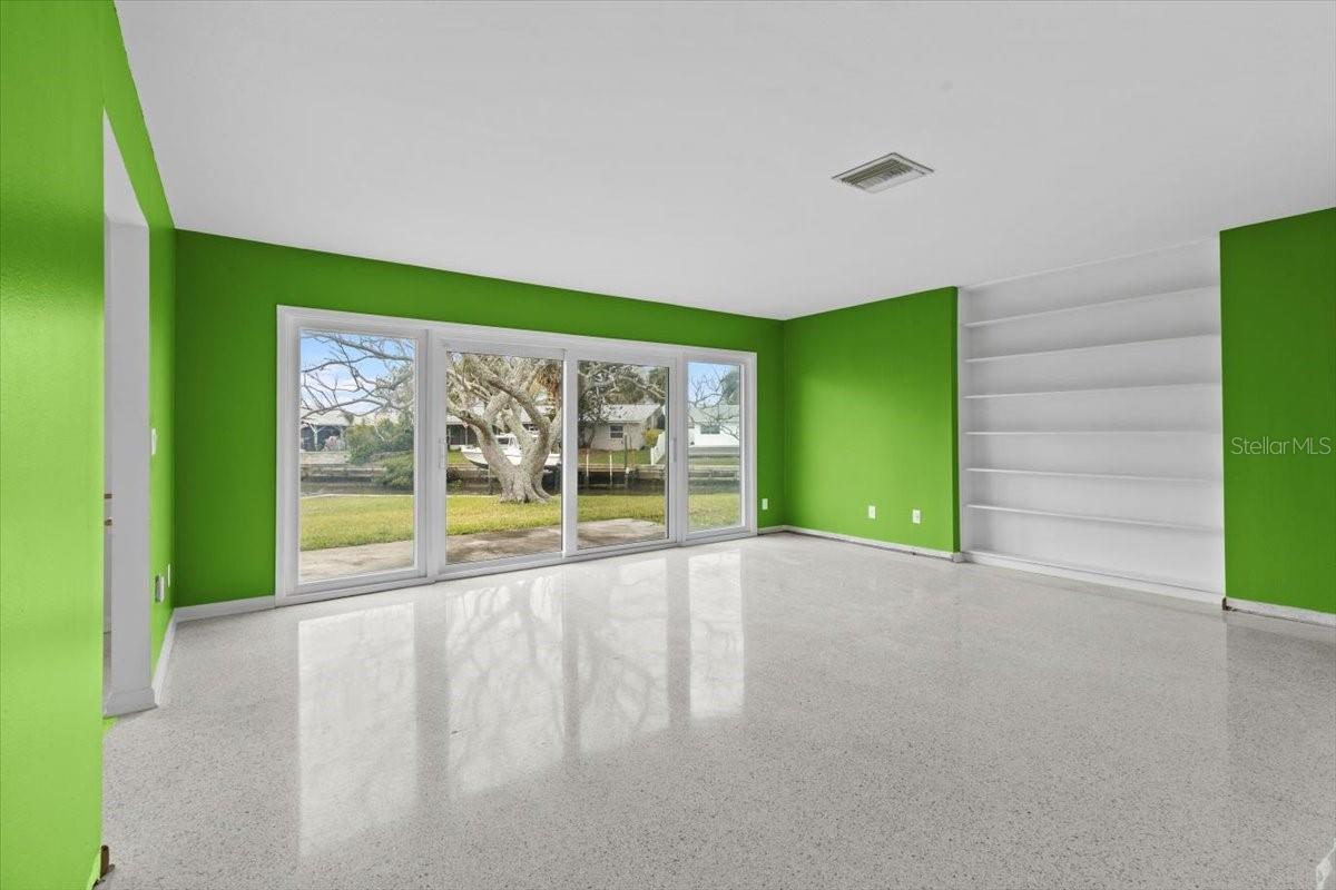 8468 FLAGSTONE DR, TAMPA, FL, 33615