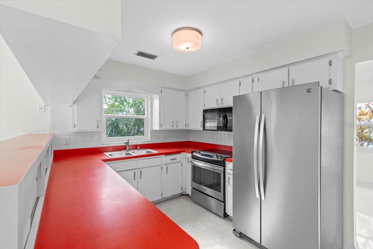 8468 FLAGSTONE DR, TAMPA, FL, 33615