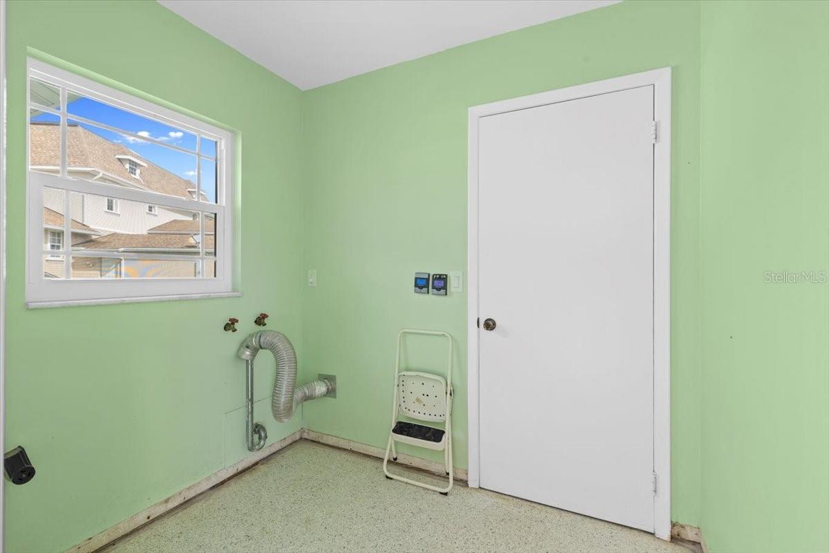 8468 FLAGSTONE DR, TAMPA, FL, 33615