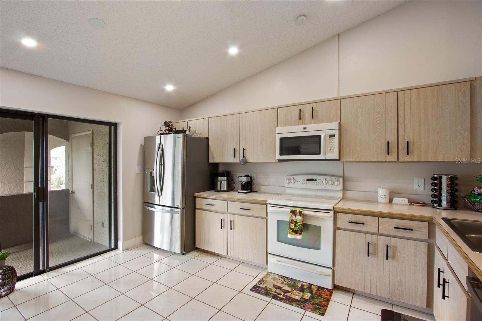 1075 KENSINGTON PARK DR #203, ALTAMONTE SPRINGS, FL, 32714