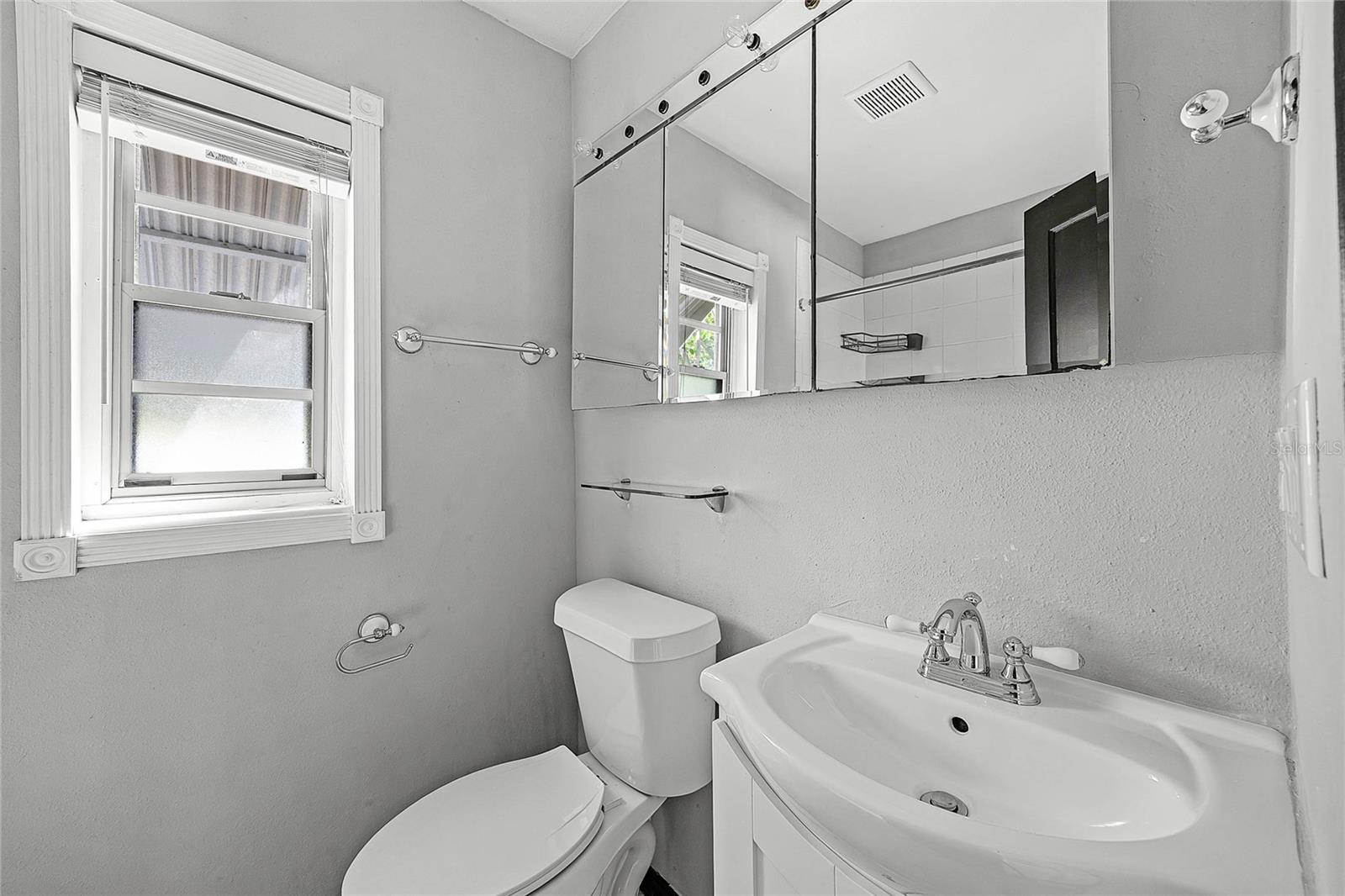303 S FOREST AVE, ORLANDO, FL, 32803