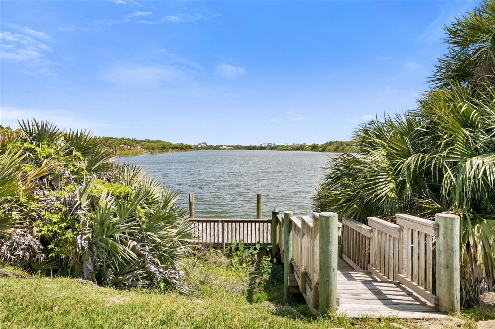 28 EMERALD LAKE DR, PALM COAST, FL, 32137