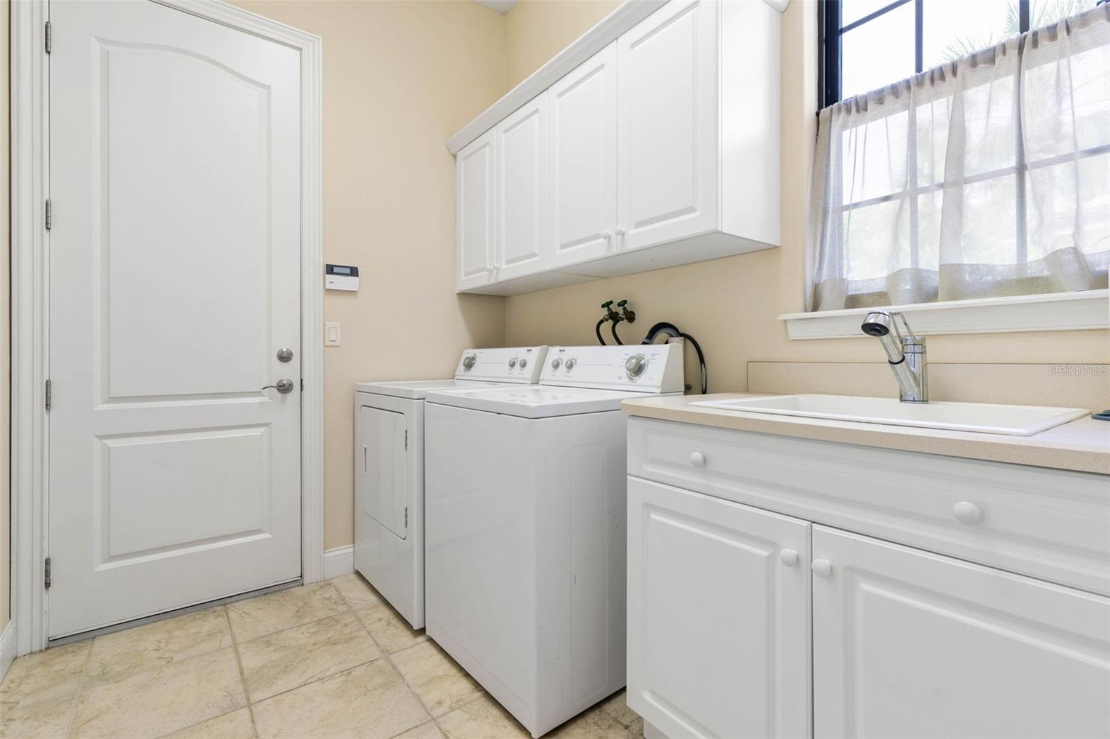 28 EMERALD LAKE DR, PALM COAST, FL, 32137