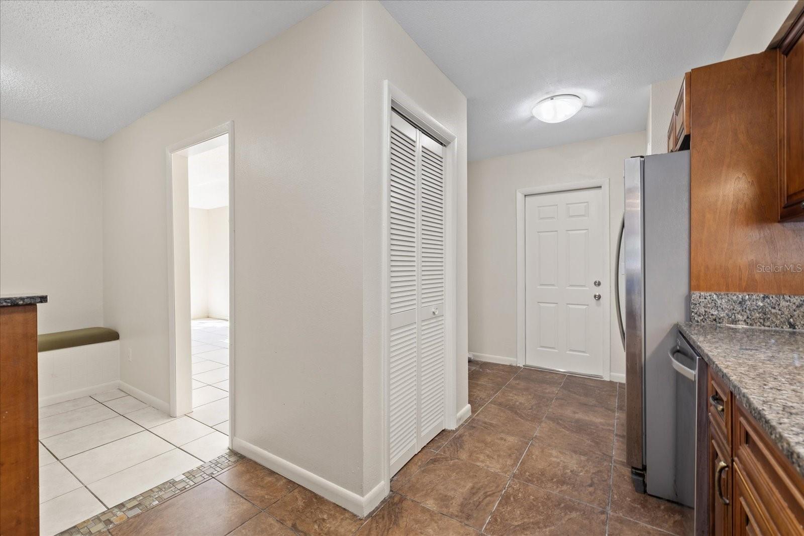 6908 SHADY PL, TAMPA, FL, 33634