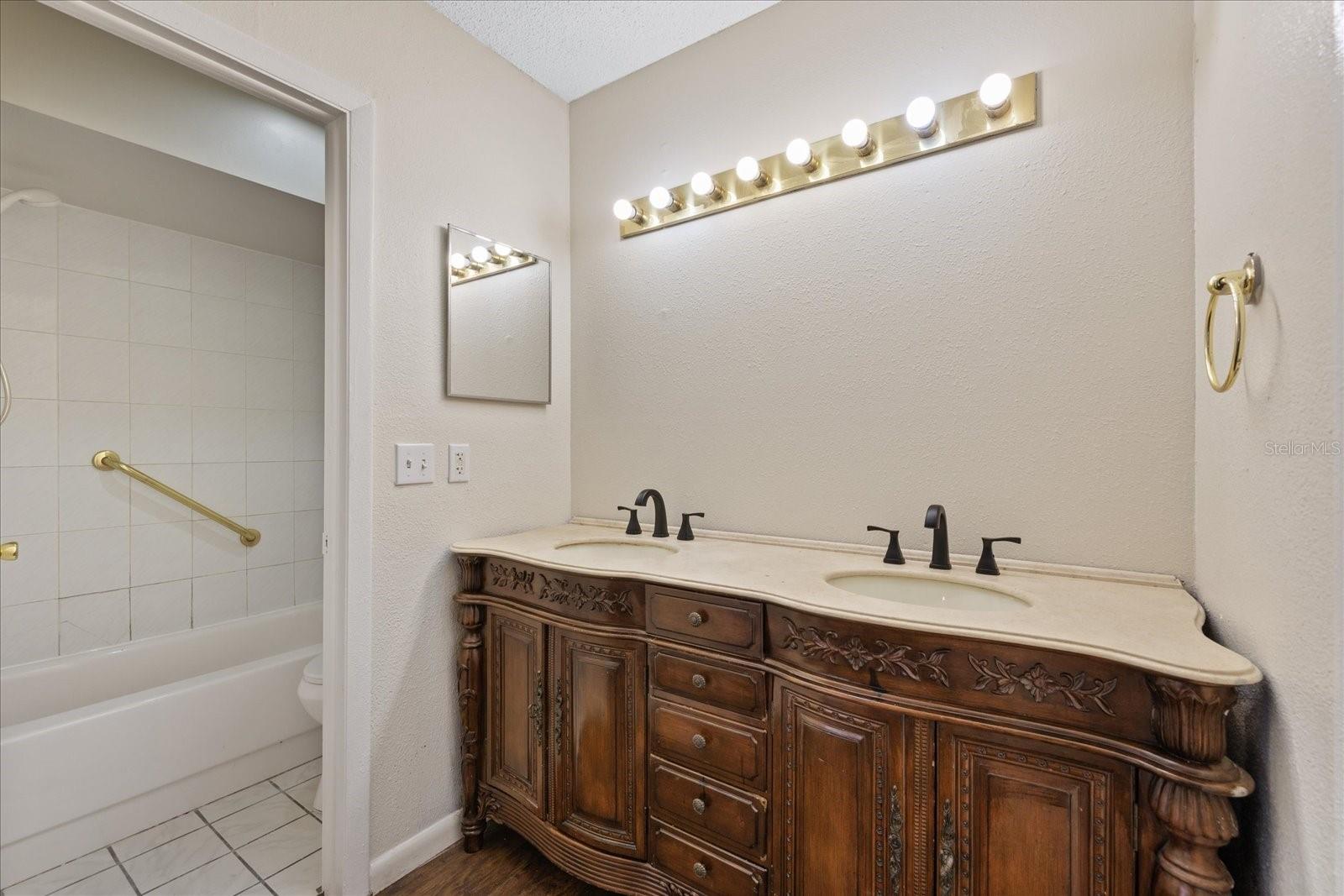 6908 SHADY PL, TAMPA, FL, 33634