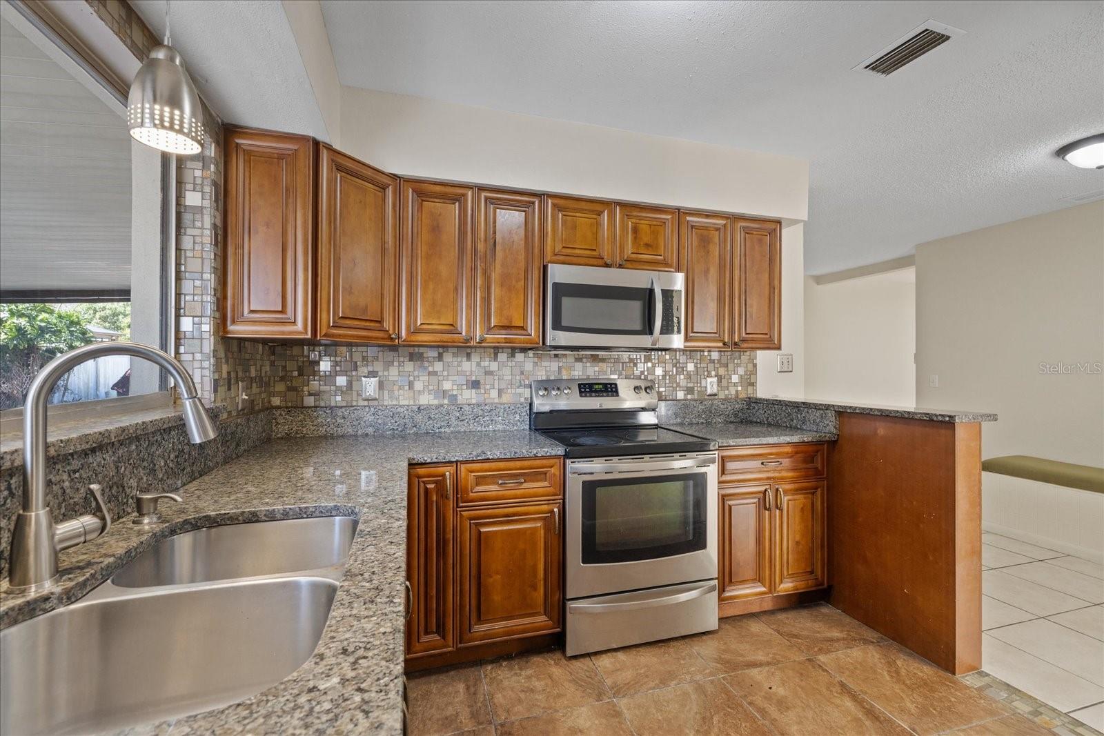 6908 SHADY PL, TAMPA, FL, 33634