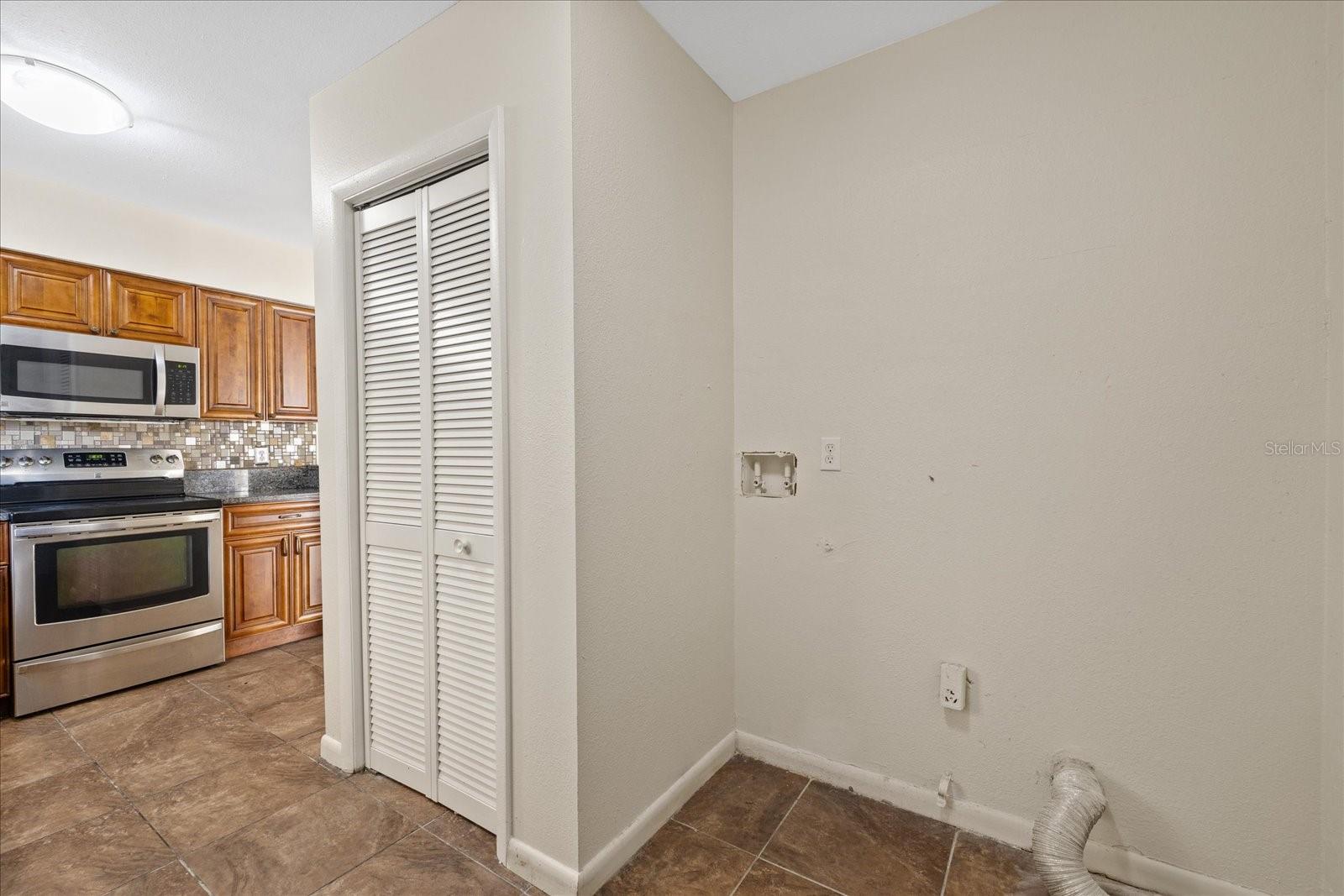 6908 SHADY PL, TAMPA, FL, 33634