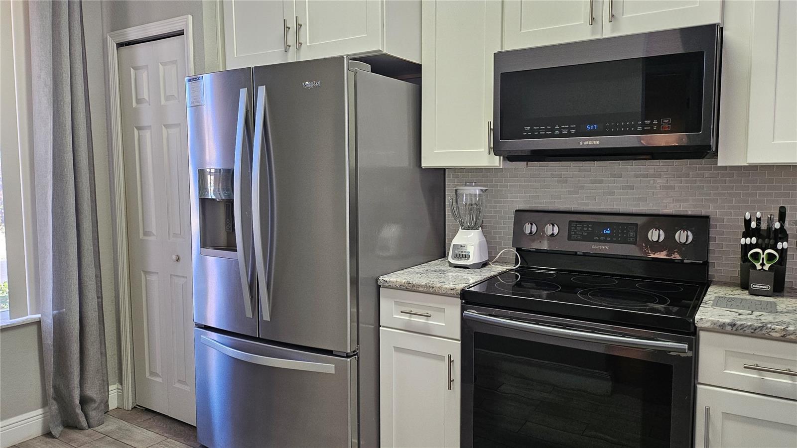 956 CALABRIA AVE, DAVENPORT, FL, 33897