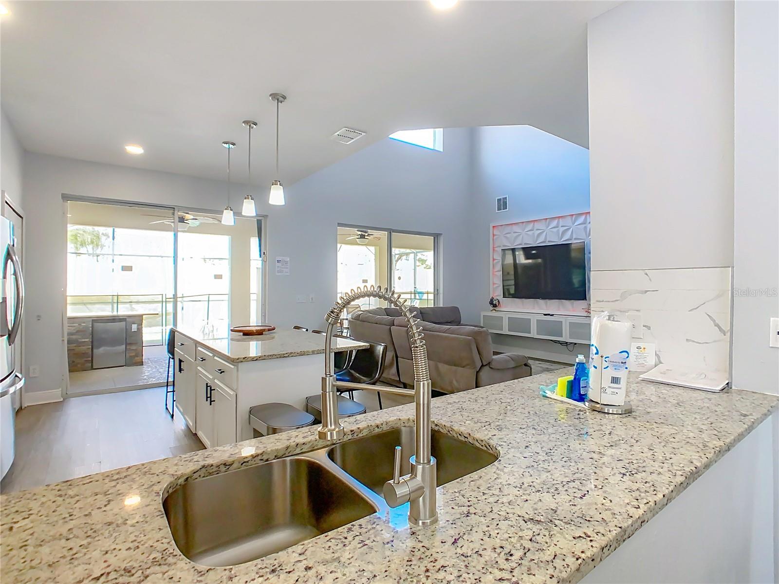 1520 SOLANA CIR, DAVENPORT, FL, 33897