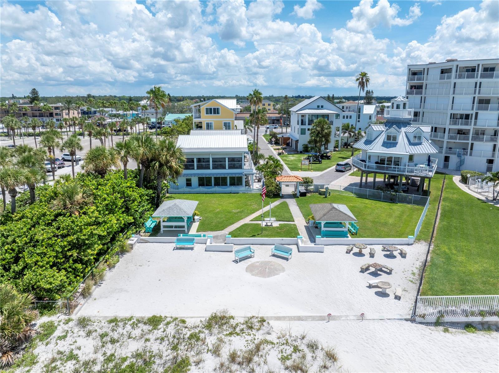 704 180TH AVE E, REDINGTON SHORES, FL, 33708