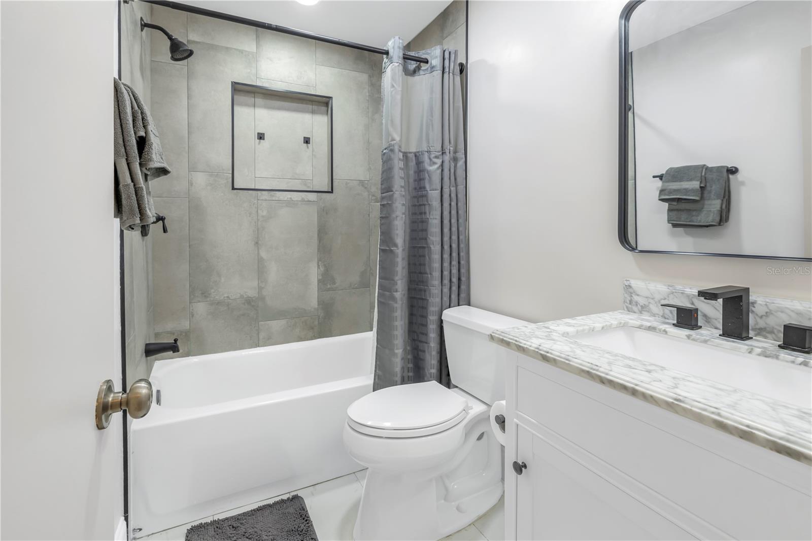 704 180TH AVE E, REDINGTON SHORES, FL, 33708