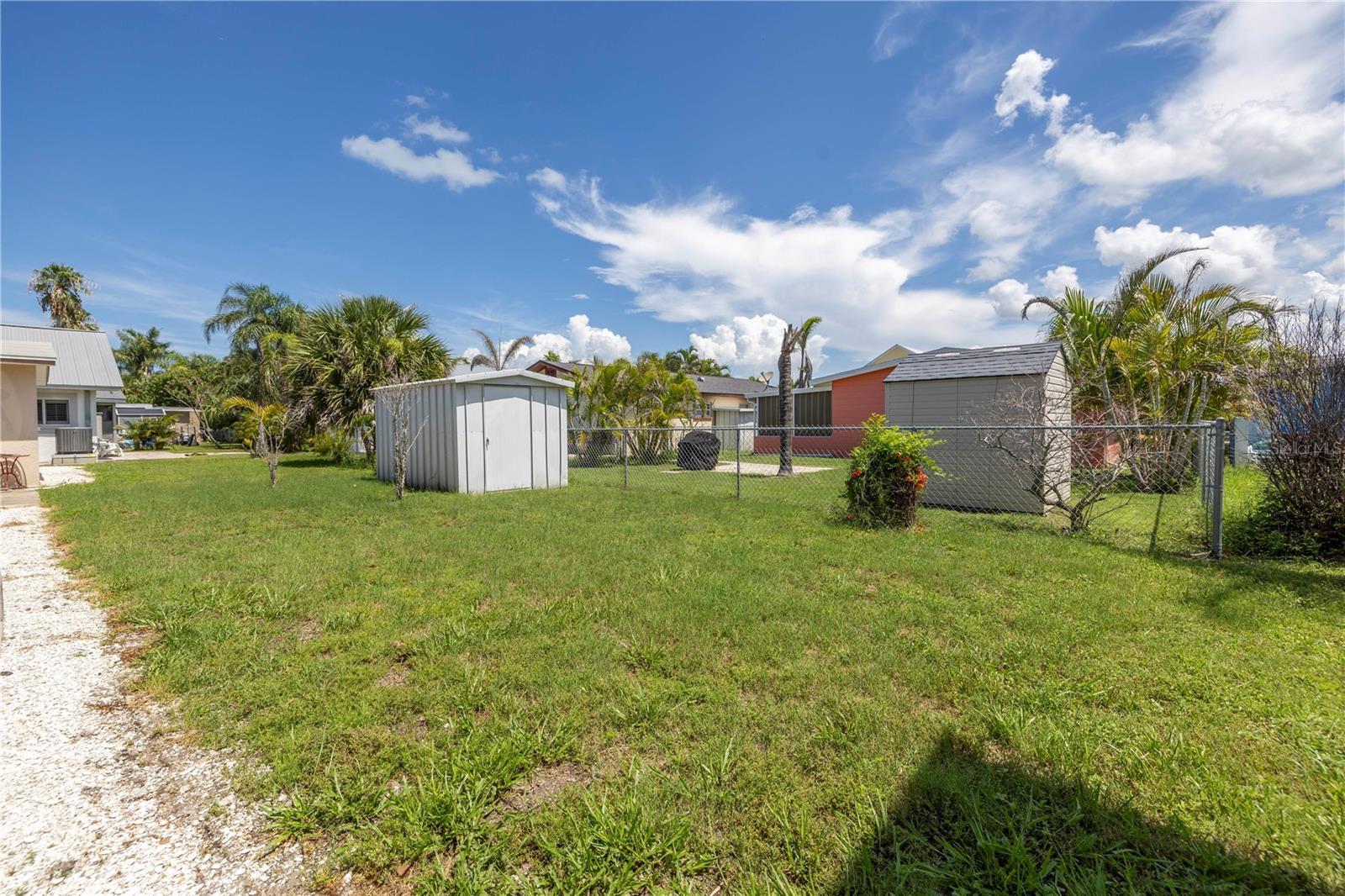 704 180TH AVE E, REDINGTON SHORES, FL, 33708