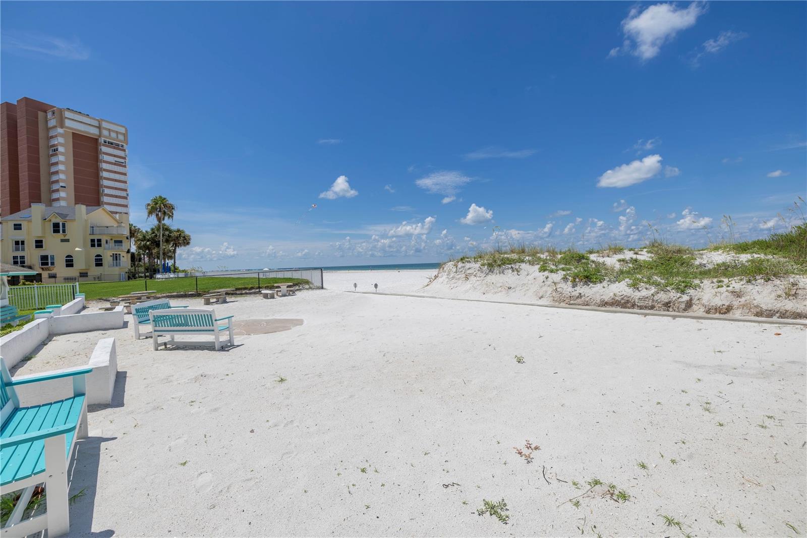 704 180TH AVE E, REDINGTON SHORES, FL, 33708
