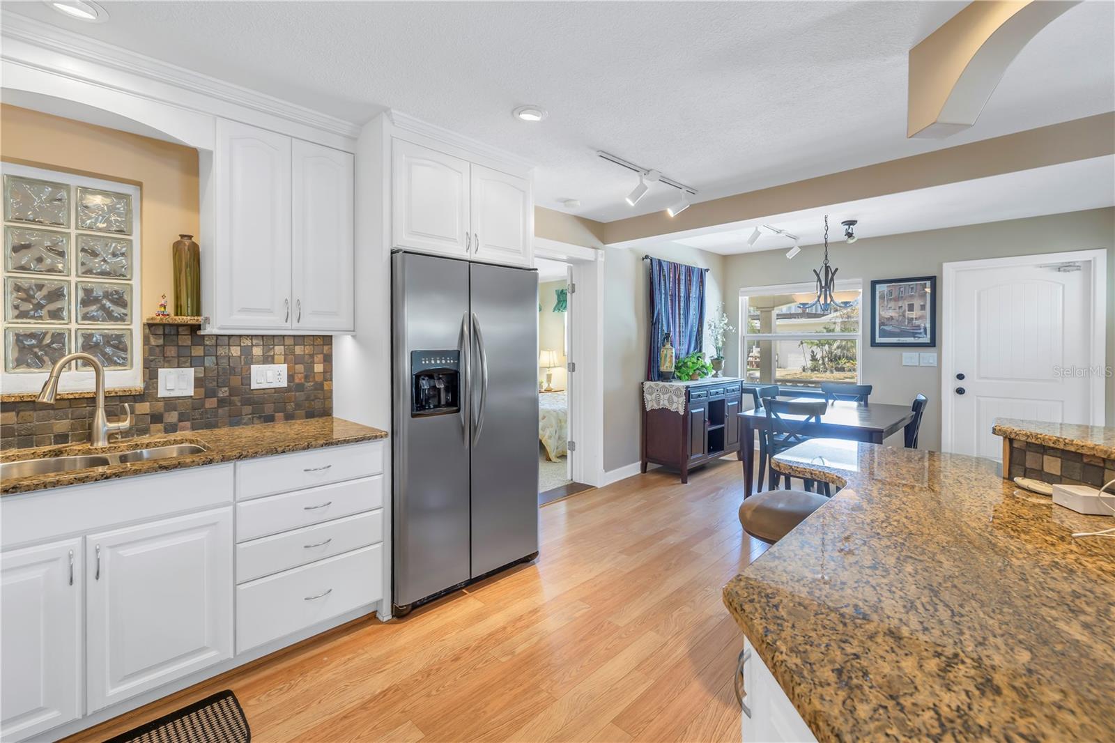 704 180TH AVE E, REDINGTON SHORES, FL, 33708