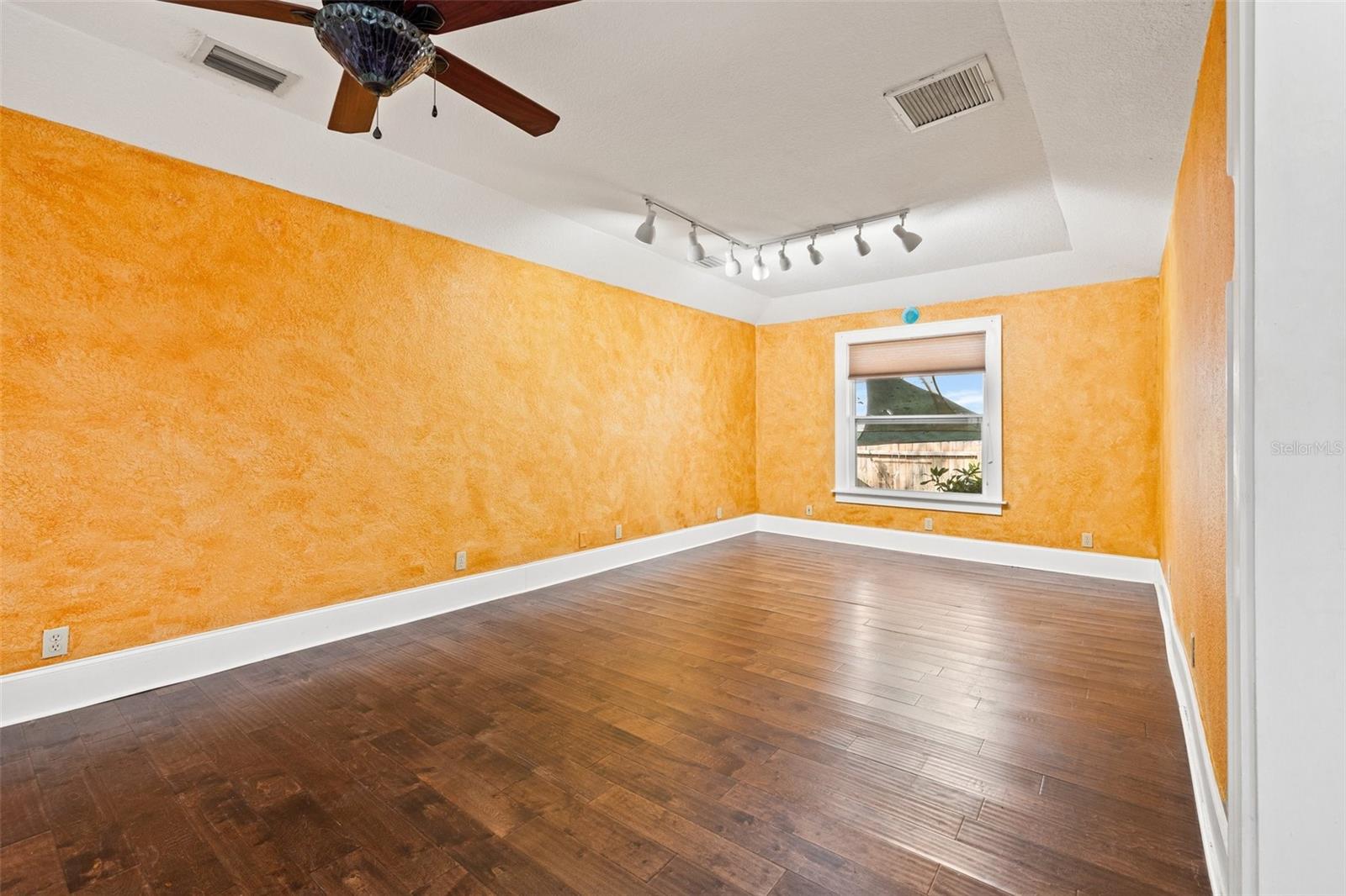 3235 8TH AVE N, ST PETERSBURG, FL, 33713
