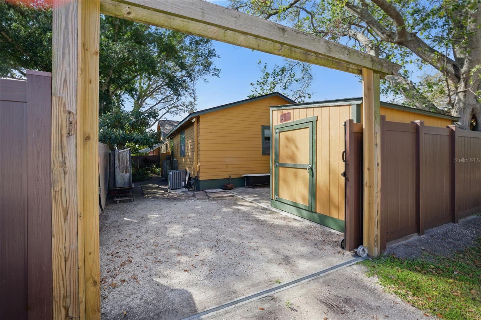 3235 8TH AVE N, ST PETERSBURG, FL, 33713