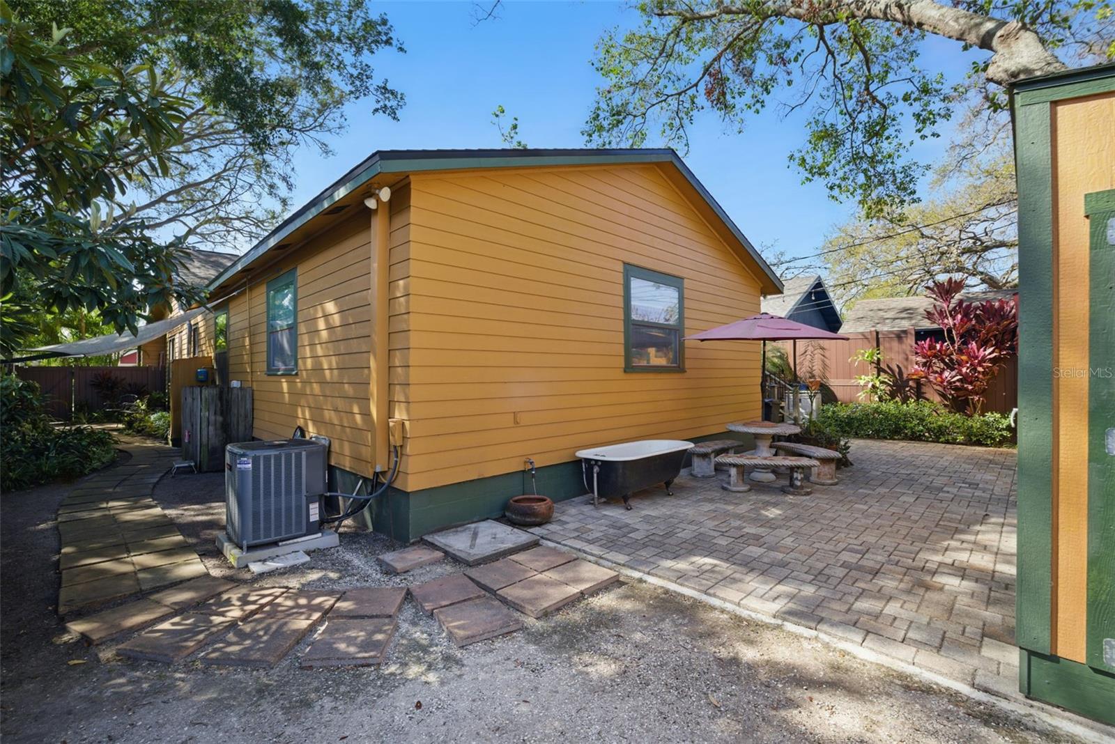 3235 8TH AVE N, ST PETERSBURG, FL, 33713