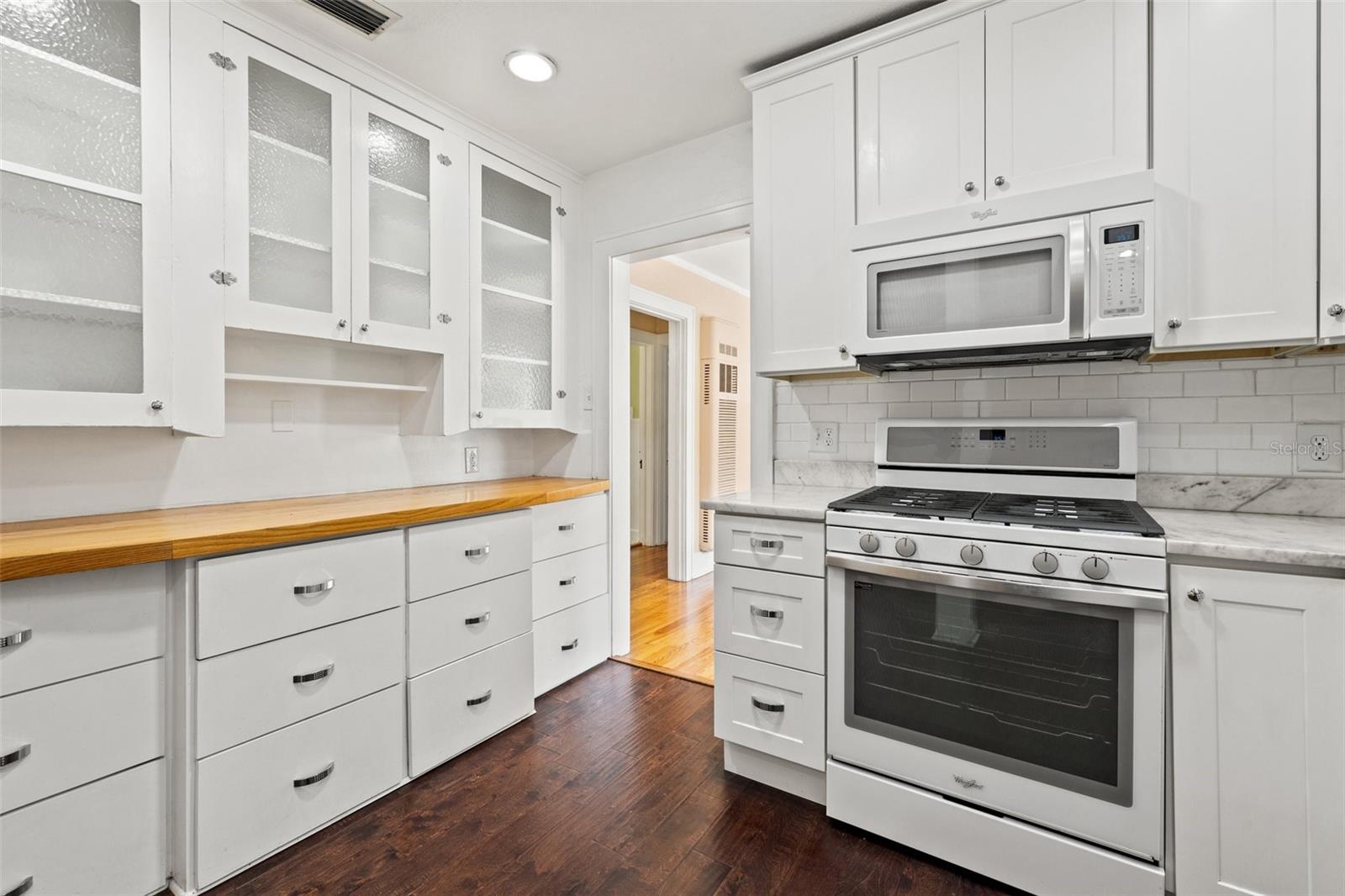 3235 8TH AVE N, ST PETERSBURG, FL, 33713
