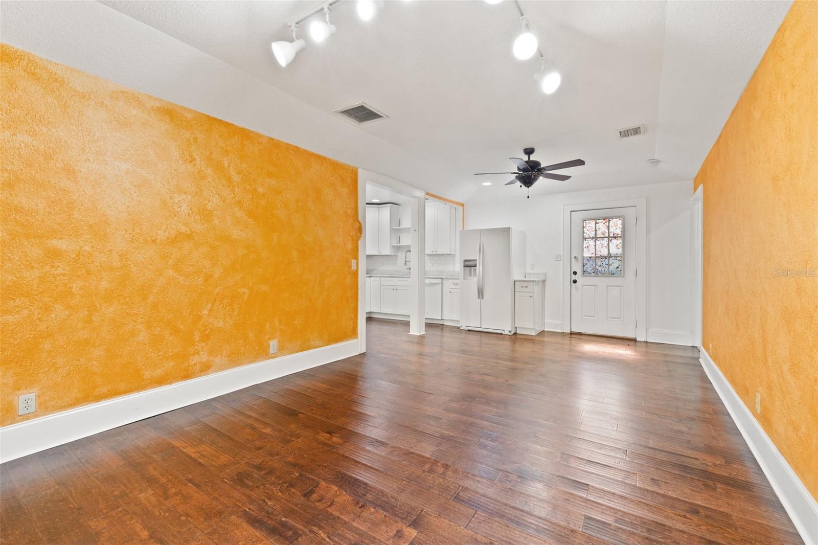 3235 8TH AVE N, ST PETERSBURG, FL, 33713