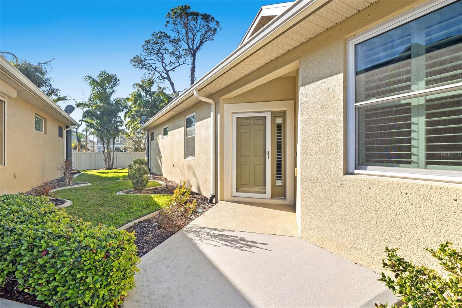 8106 PINE CREST ST, SEMINOLE, FL, 33777