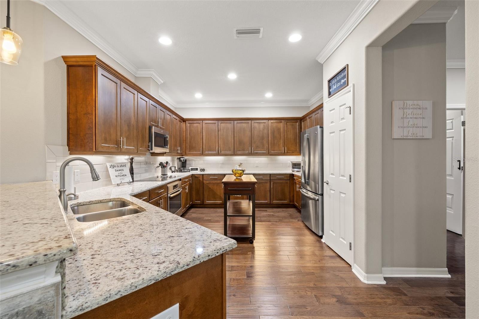 8106 PINE CREST ST, SEMINOLE, FL, 33777