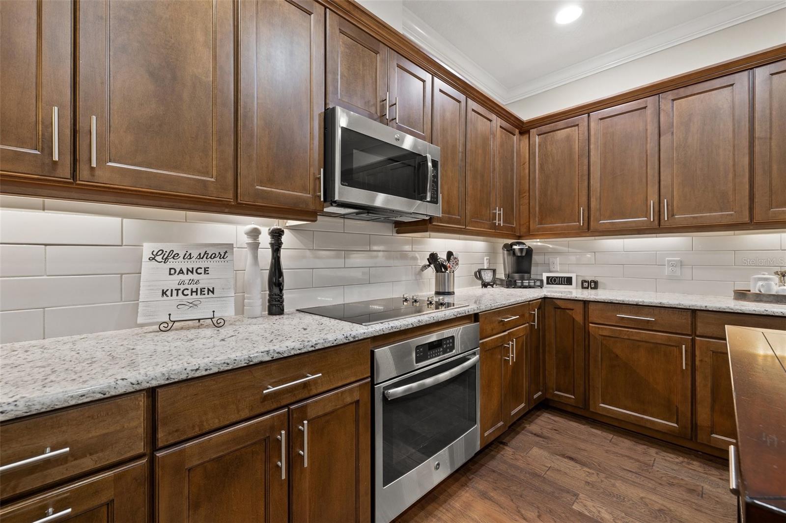 8106 PINE CREST ST, SEMINOLE, FL, 33777